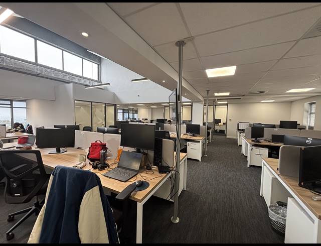 967M² OFFICE TO LET IN PLATTEKLOOF 1
